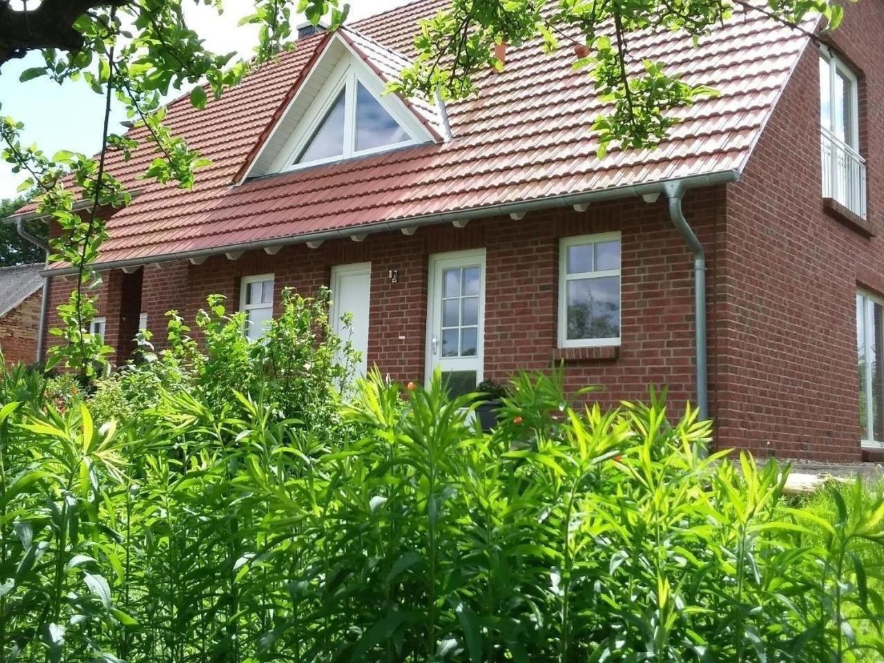 Ruhige Fewo Im Gruenen Mit Balkon, Terrasse Und Grossem Garten Apartment Sehlen Exterior photo