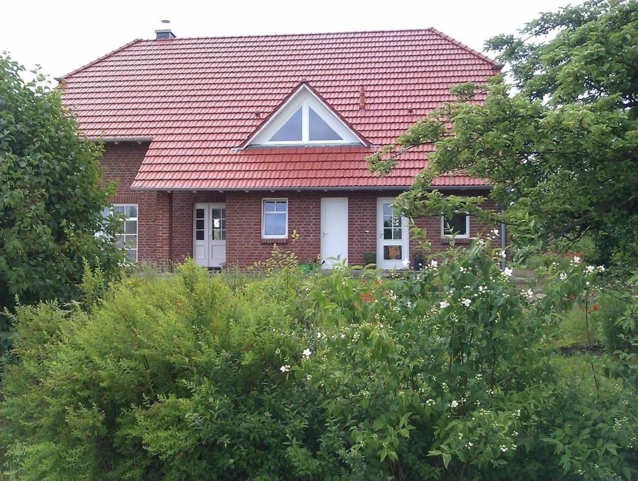 Ruhige Fewo Im Gruenen Mit Balkon, Terrasse Und Grossem Garten Apartment Sehlen Exterior photo